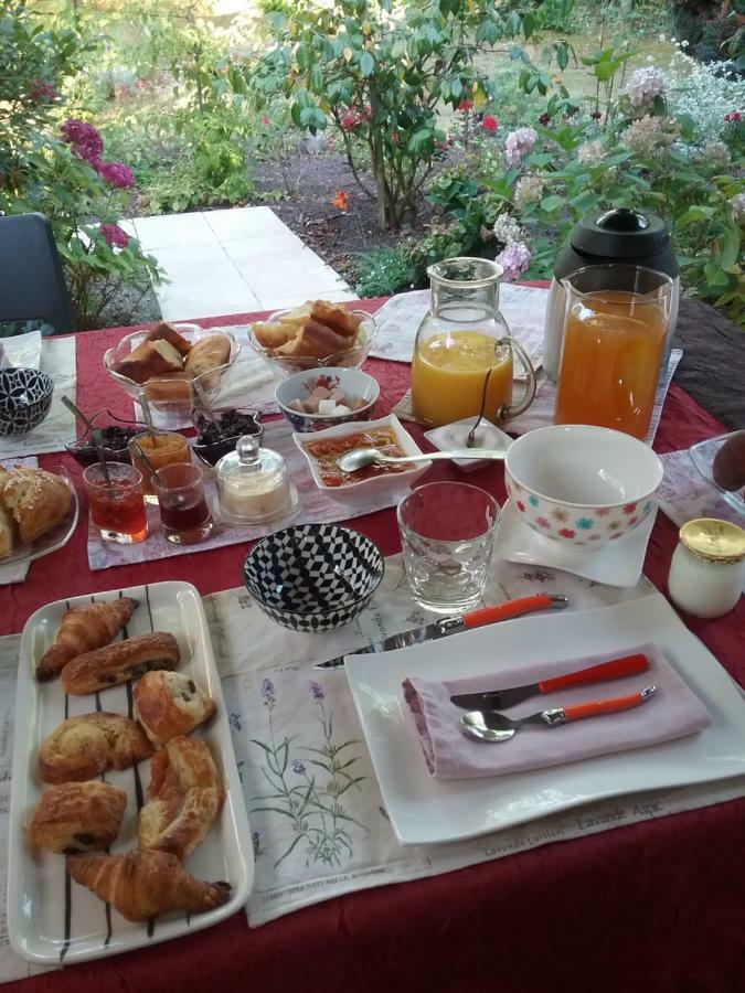 Au Jardin De Lisa Acomodação com café da manhã Cherreau Exterior foto